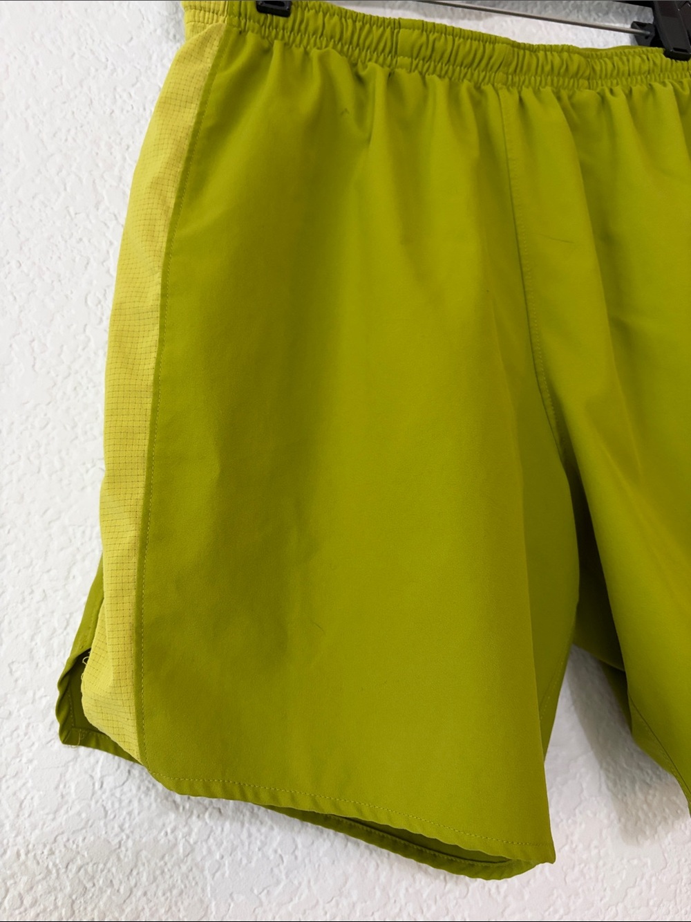 Outdoor Voices High Stride Green Shorts - Picture 3 of 12